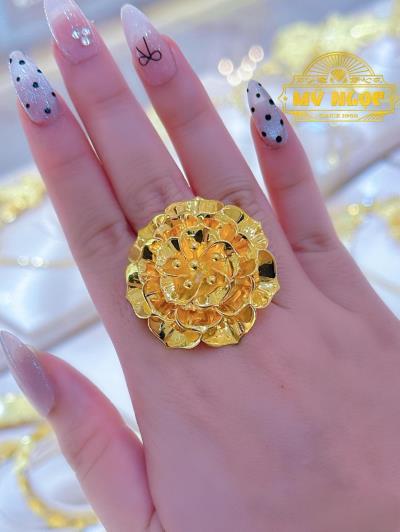 Nhẫn Hoa Vàng 610