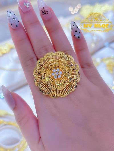 Nhẫn Hoa Vàng 610