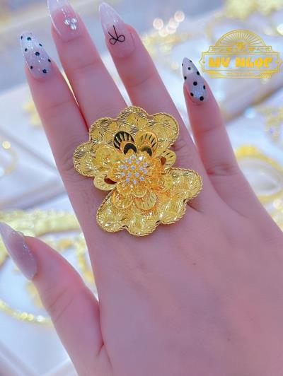 Nhẫn Hoa Vàng 610