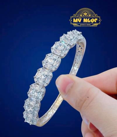 Vòng kiểu 610 - Hội Trắng